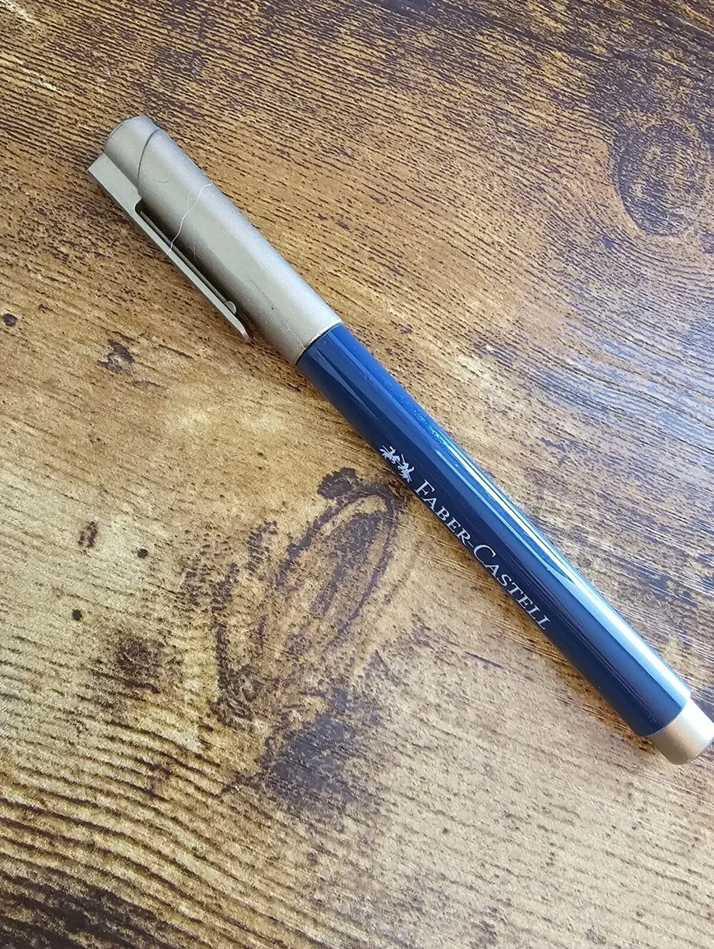 Faber-Castell Metallics marker in the shade 
